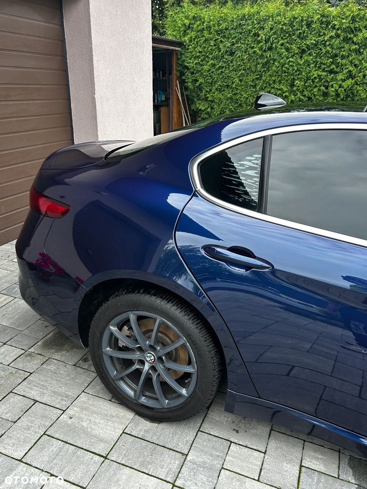 Alfa Romeo Giulia 2.0 Turbo 16V AT8-Q4 Ti - 13