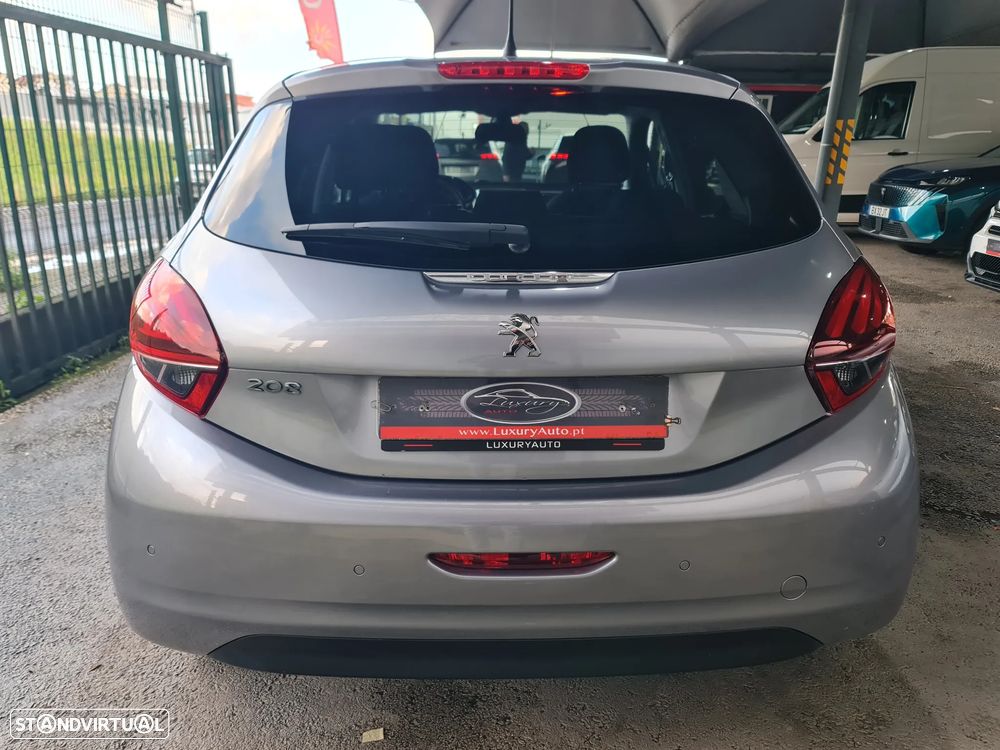 Peugeot 208 1.2 PureTech Signature - 8