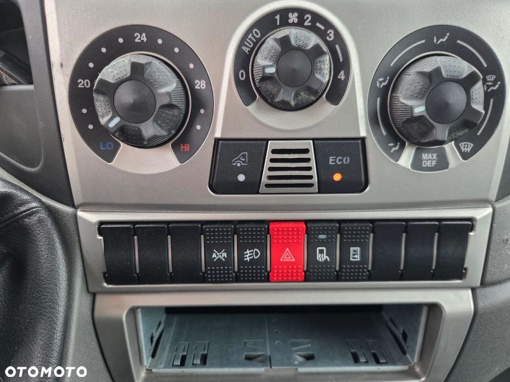 Iveco Daily 40C18 3.0 Hdi - 16