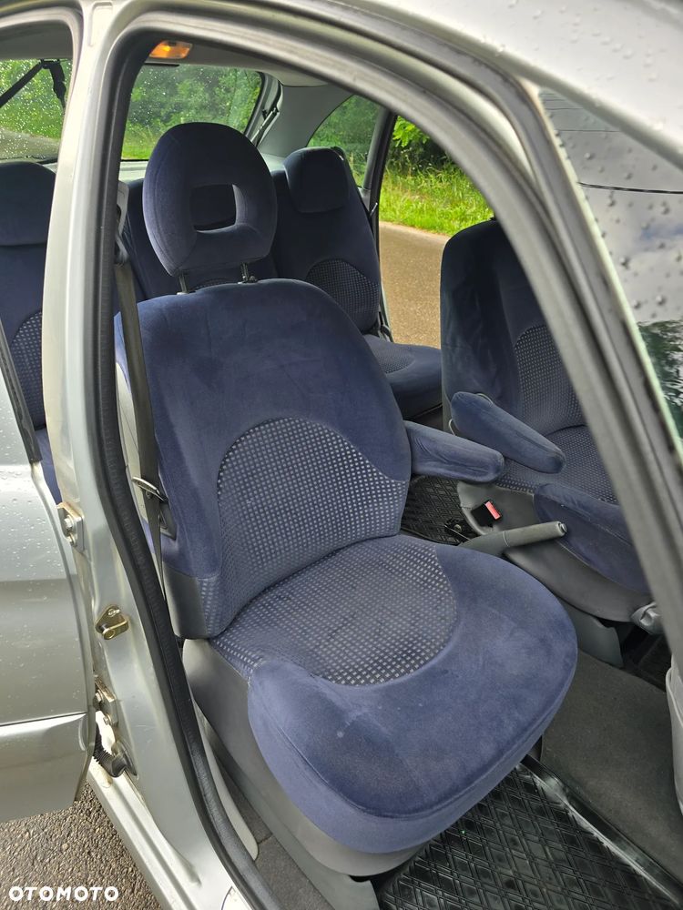 Citroën Xsara Picasso 1.6 HDi Exclusive - 21