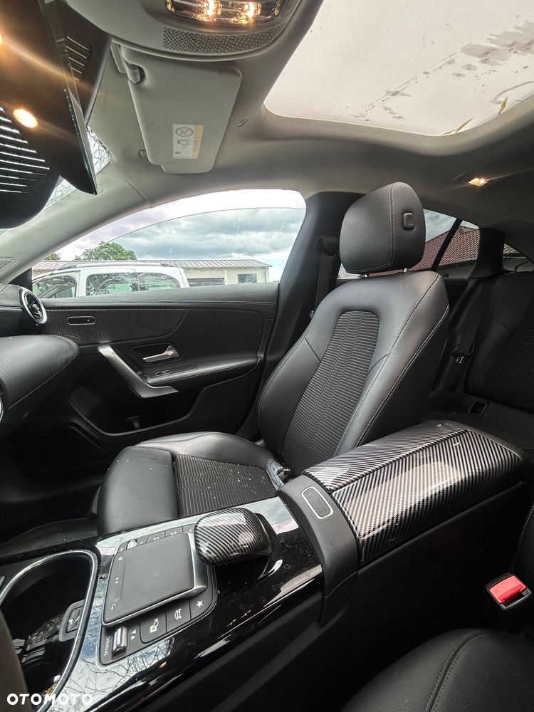 Mercedes-Benz CLA - 24