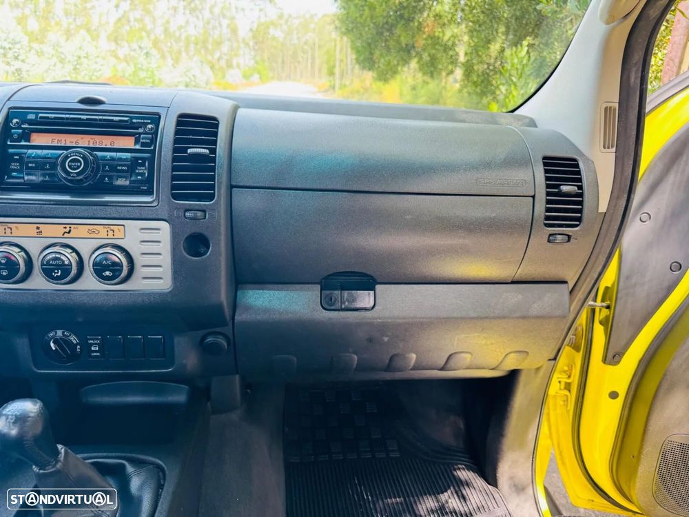 Nissan Navara 2.5 dCi CD SE Eastpak - 33