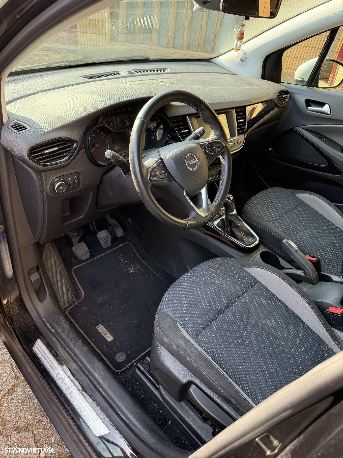 Opel Crossland X 1.2 120 Anos - 21