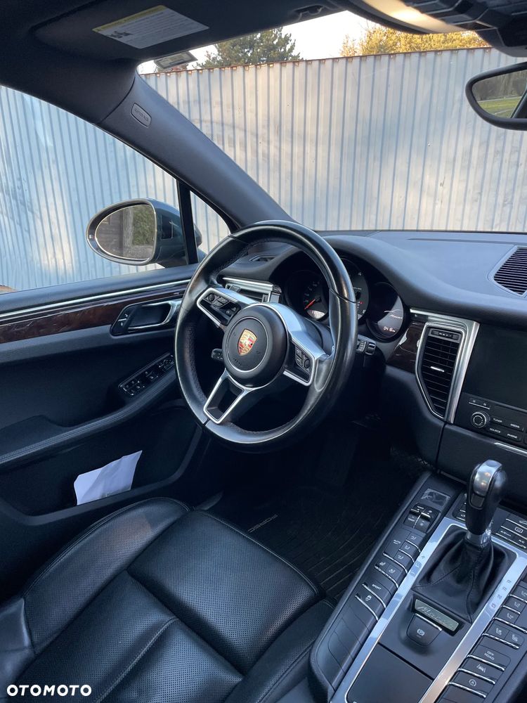 Porsche Macan - 18