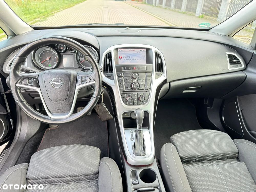 Opel Astra IV 2.0 CDTI Cosmo - 17