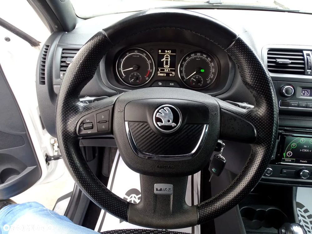 Skoda Fabia 1.4 TSI DSG RS - 18