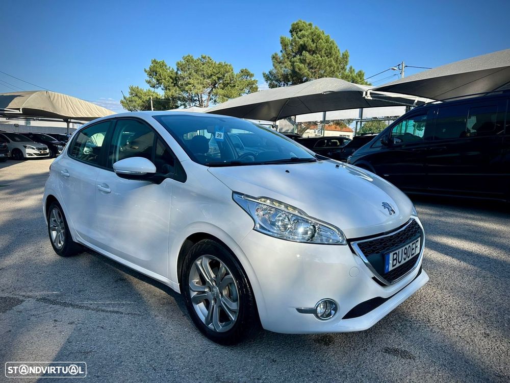 Peugeot 208 1.2 PureTech Allure EAT6 - 3