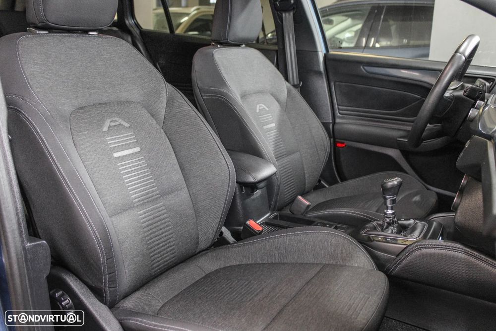 Ford Focus SW 1.5 TDCi EcoBlue Active - 19