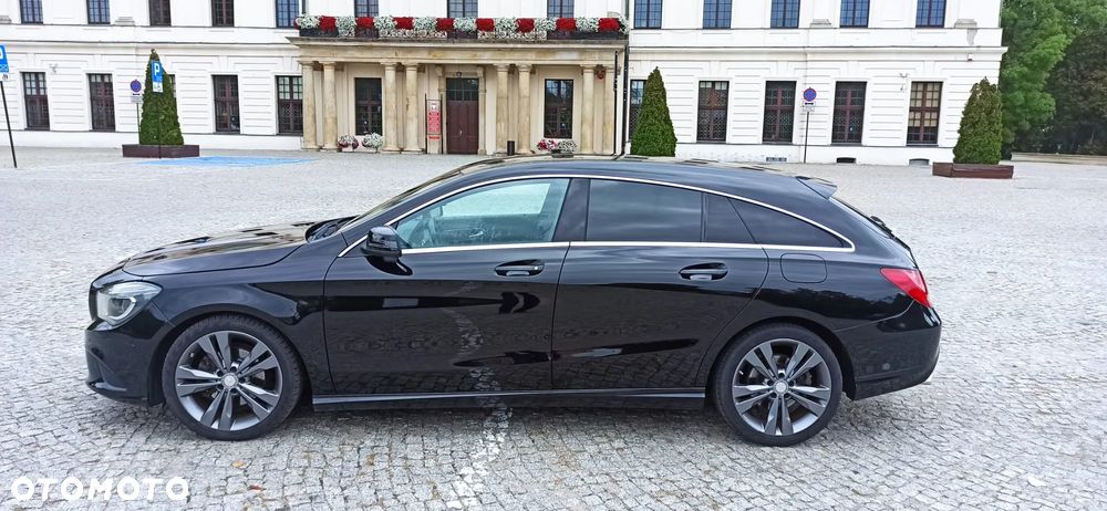Mercedes-Benz CLA 180 UrbanStyle Edition - 2