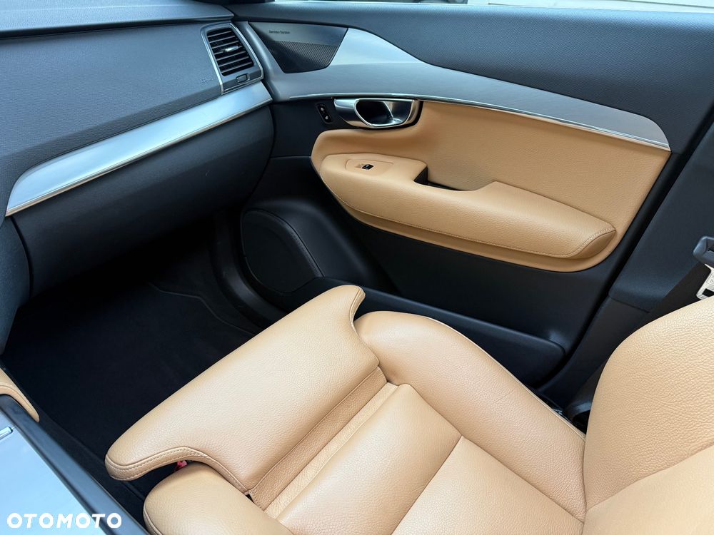 Volvo XC 90 T6 AWD Momentum Pro - 21