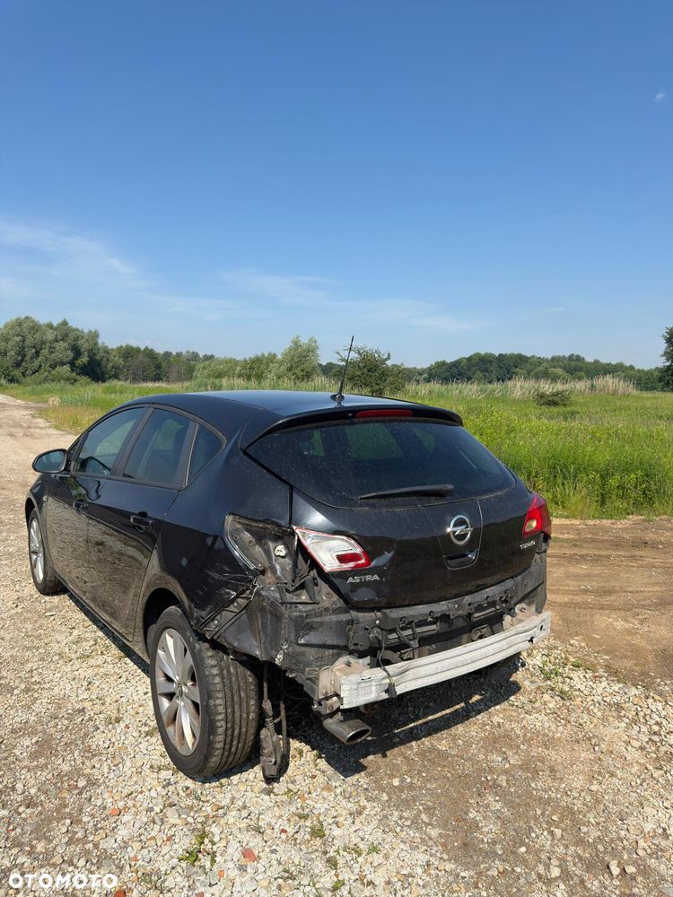 Opel Astra 1.4 Turbo ecoFLEX Start/Stop 150 Jahre - 9