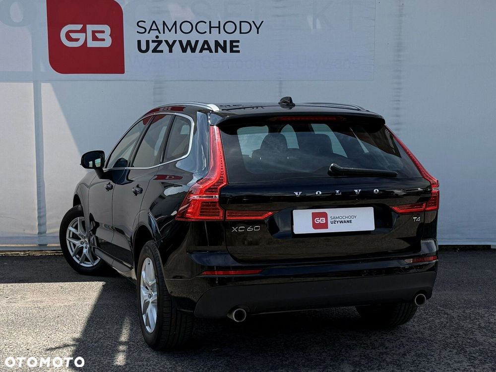 Volvo XC 60 T4 Momentum Pro - 8