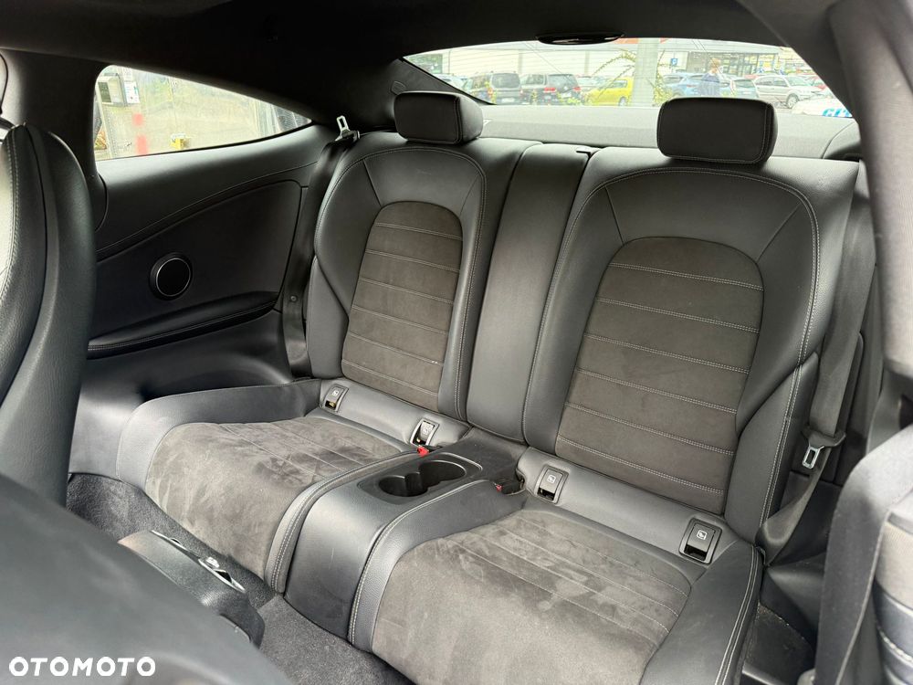 Mercedes-Benz Klasa C 200 4-Matic 9G-Tronic - 19
