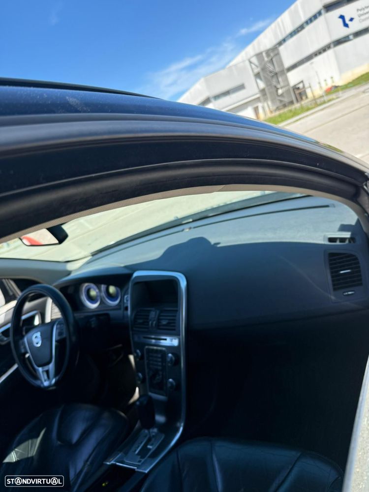 Volvo XC 60 2.4 D5 R-Design AWD Geartronic - 8