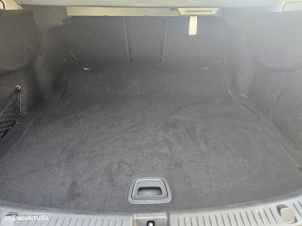 Mercedes-Benz E 350 d AMG 4-Matic - 36