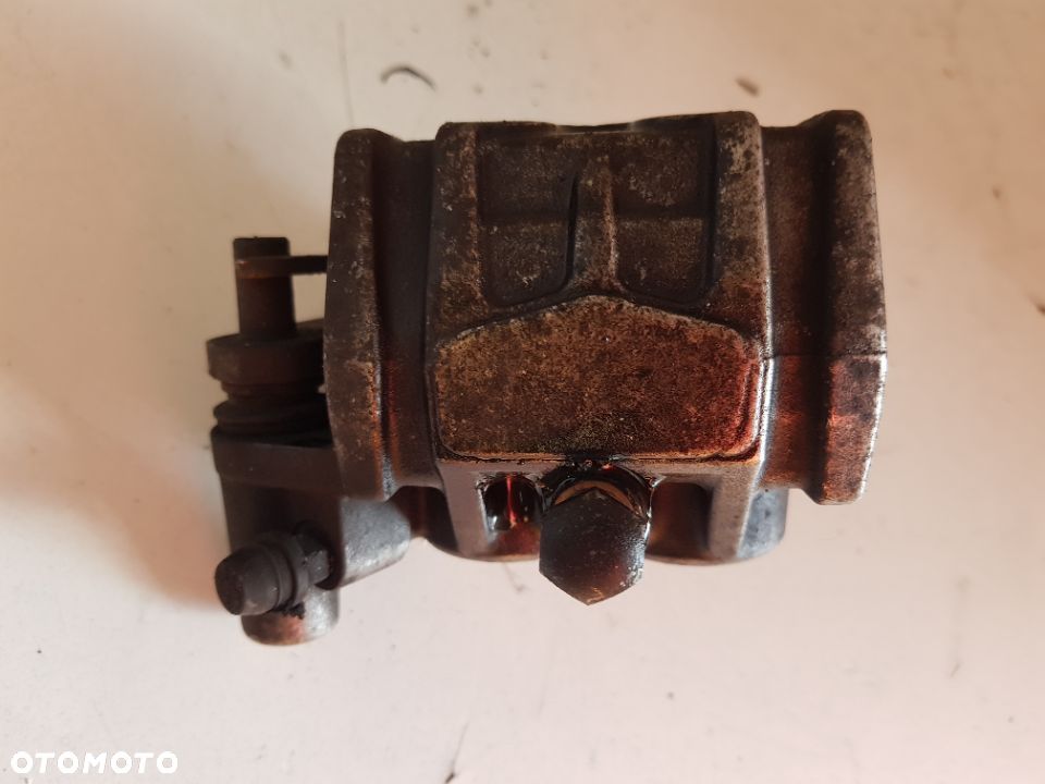 Malaguti Madison 125 2006 Zacisk Hamulca Hamulcowy Przód - 2