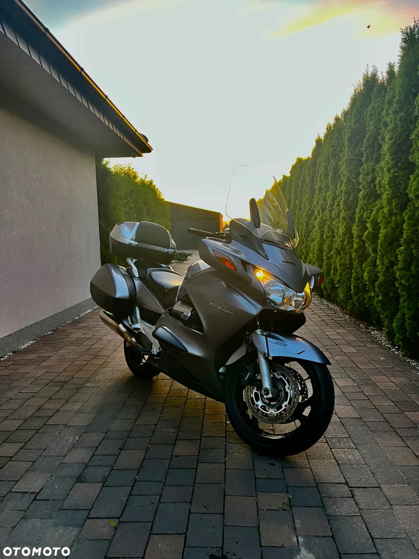Honda ST - 1