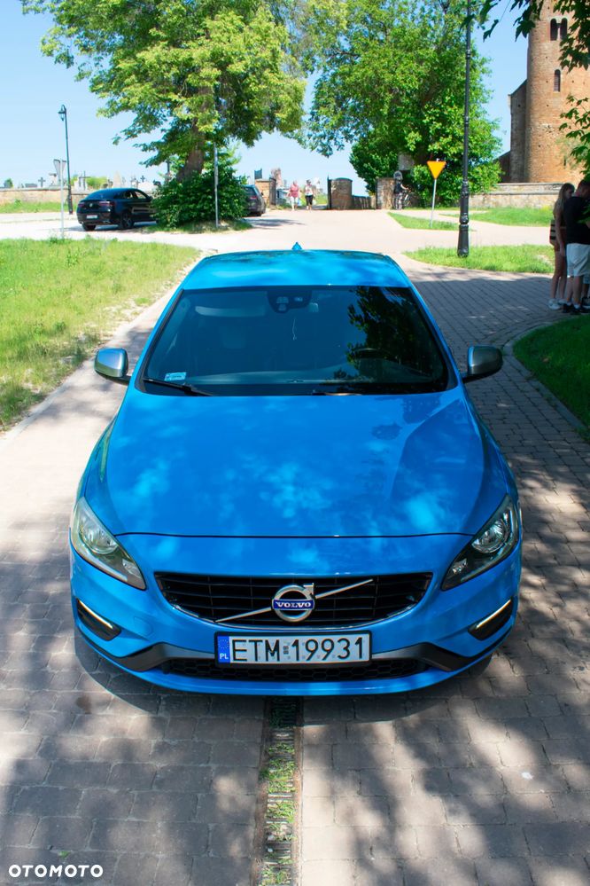 Volvo S60 D4 Drive-E R-Design Summum - 1