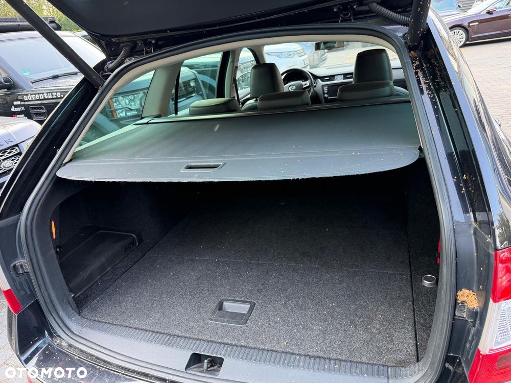 Skoda Octavia 2.0 TDI 4x4 L&K DSG - 14