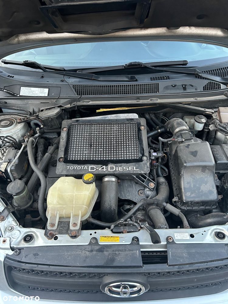 Toyota RAV4 - 8