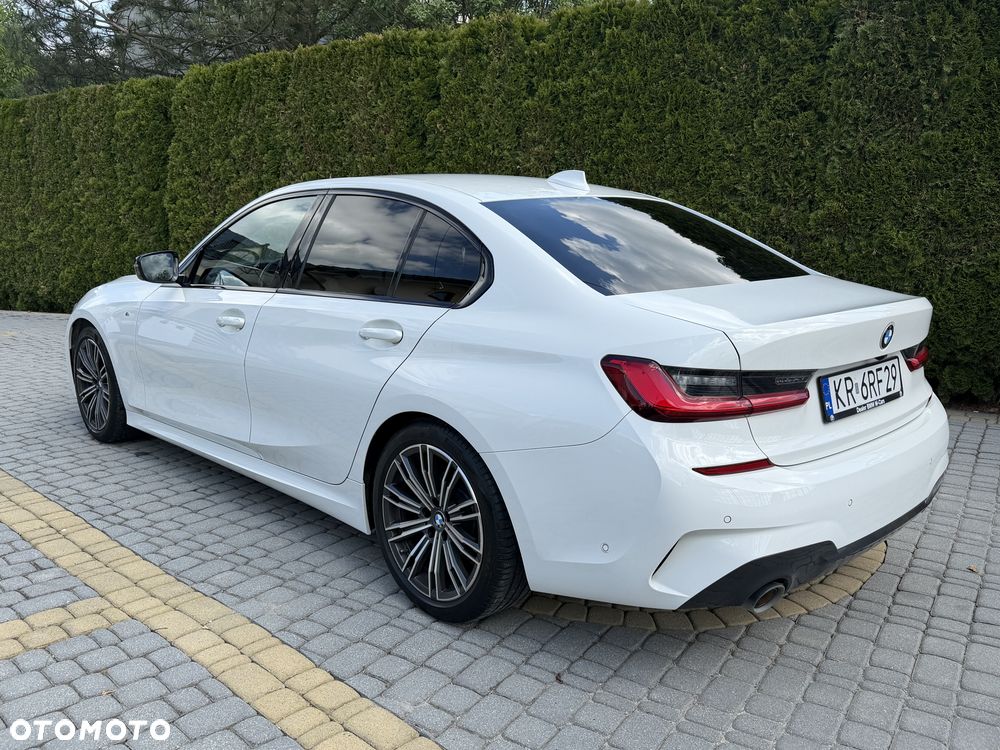 BMW Seria 3 318i M Sport - 5