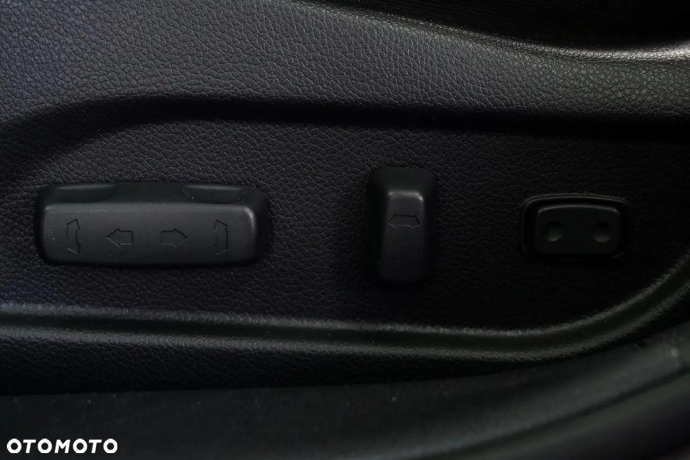 Hyundai i40 Kombi blue 1.6 Space - 30