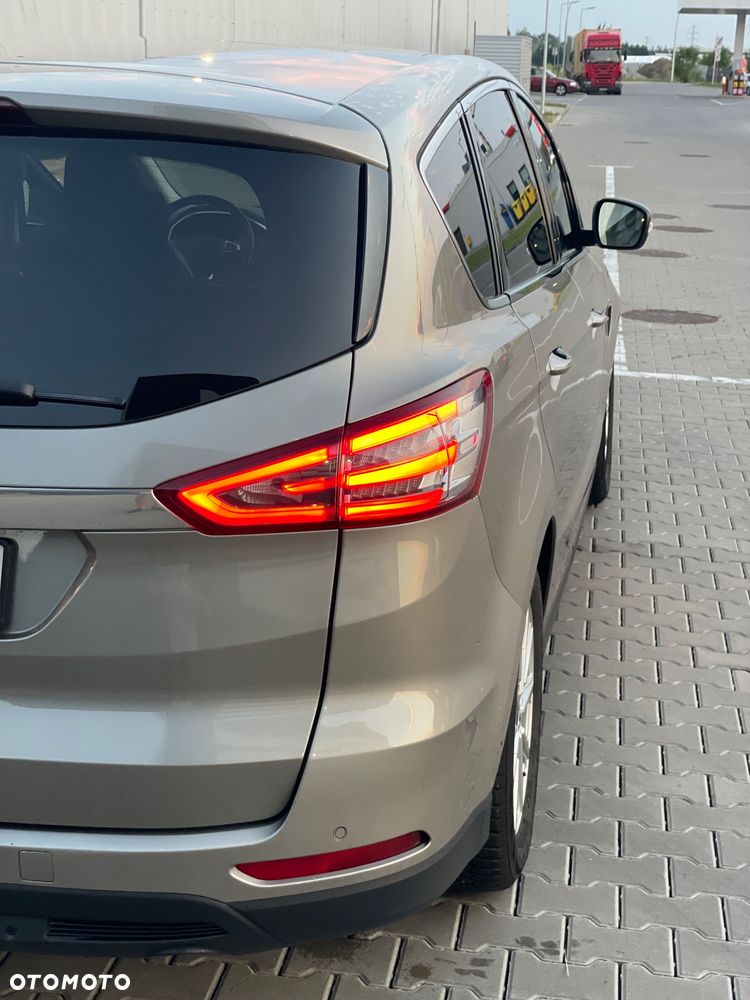 Ford S-Max - 23