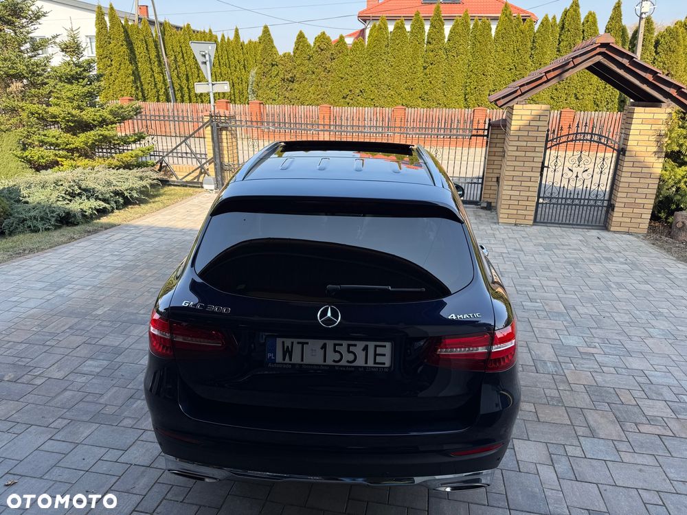 Mercedes-Benz GLC 300 4Matic 9G-TRONIC Exclusive - 34