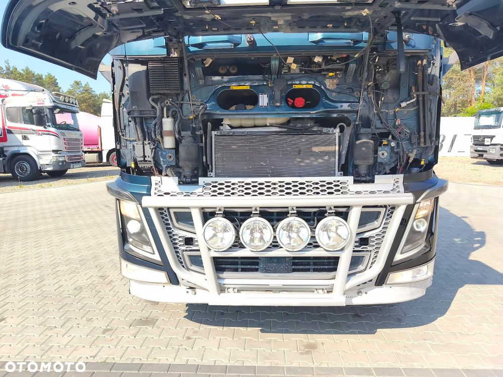 Volvo FH16 750 2015 rok 6x4 Opony 80% goła rama do zabudowy - 26