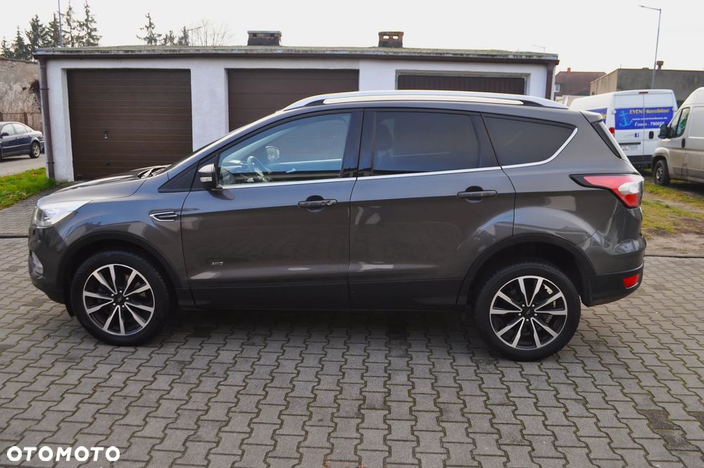 Ford Kuga 2.0 TDCi 4x4 Titanium - 4