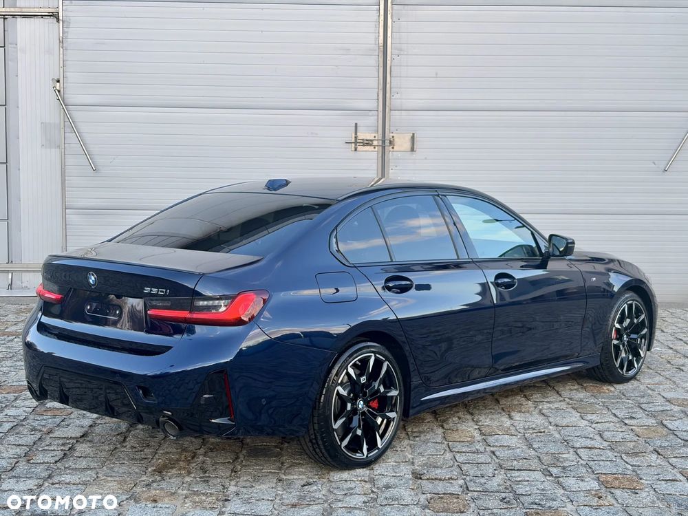 BMW Seria 3 330i xDrive - 4
