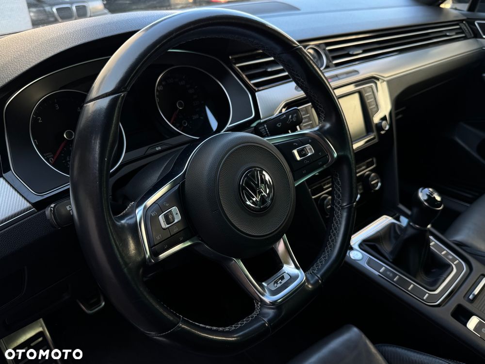 Volkswagen Passat 2.0 TDI (BlueMotion Technology) Highline - 14