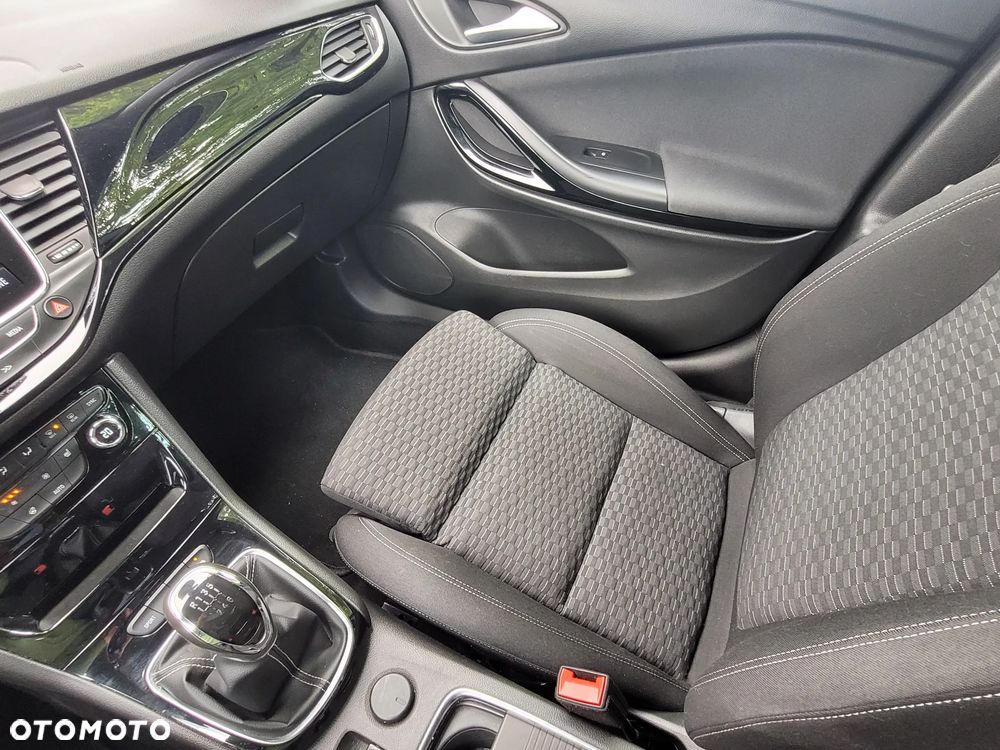 Opel Astra 1.4 Turbo Start/Stop 120 Jahre - 32