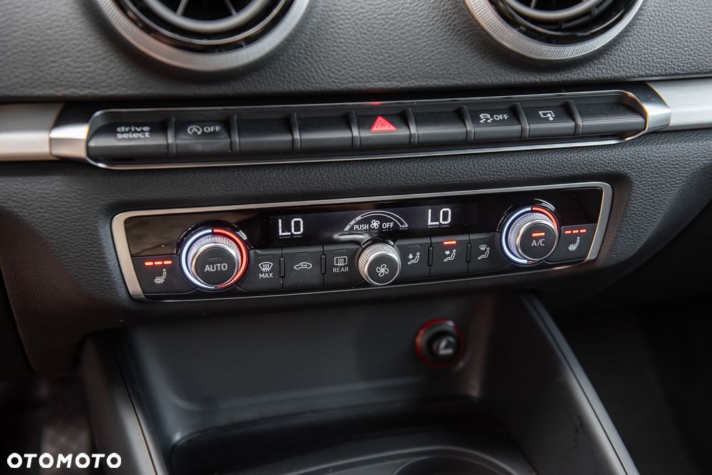 Audi A3 Sportback 1.8 TFSI quattro S tronic S line Sportpaket - 22