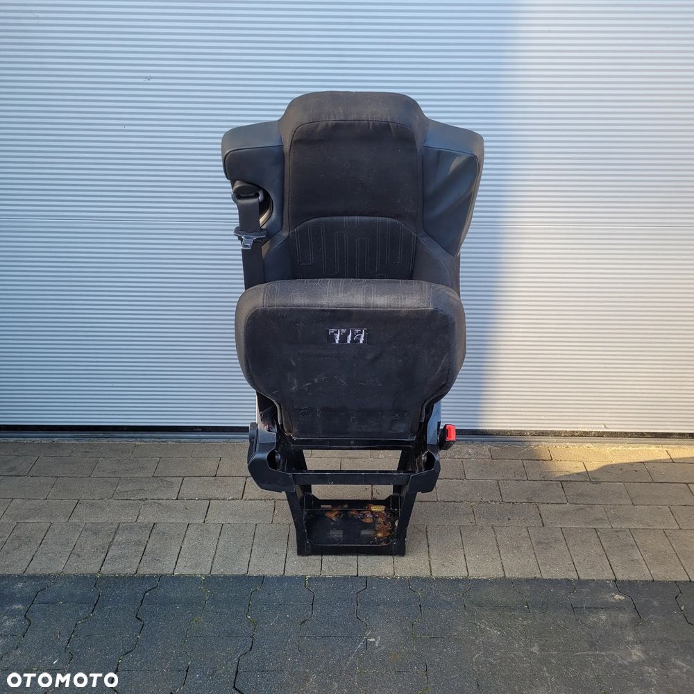 FOTEL ACTROS MP4 PRAWY SKLADANY ORYGINAŁ CHWALIM116 - 4