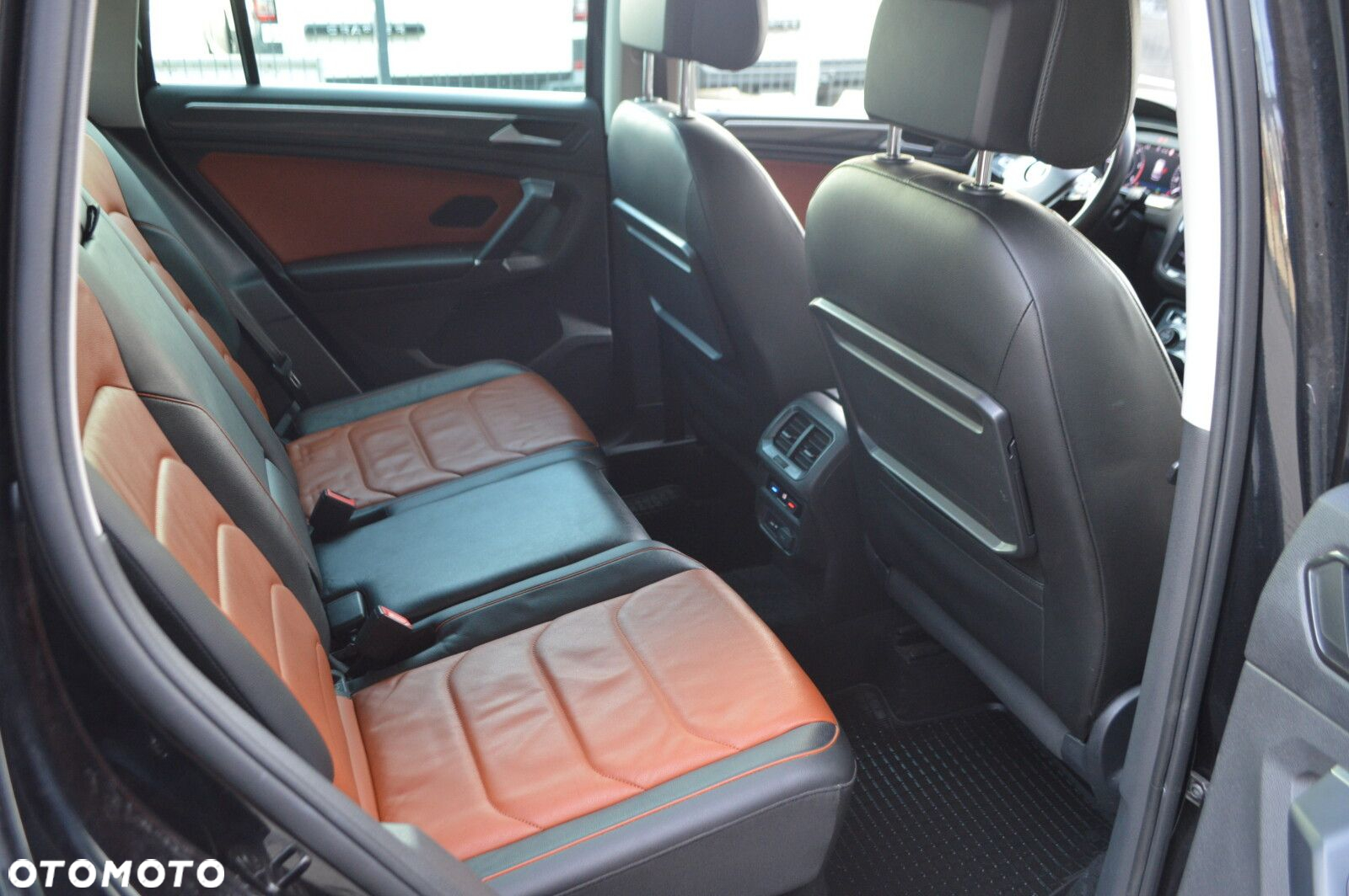 Volkswagen Tiguan - 26