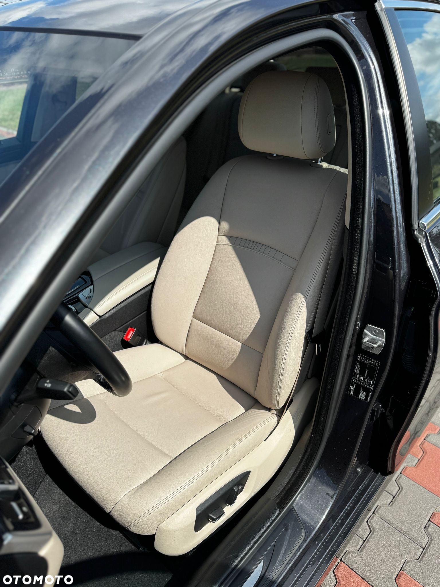 BMW Seria 5 518d Luxury Line - 9