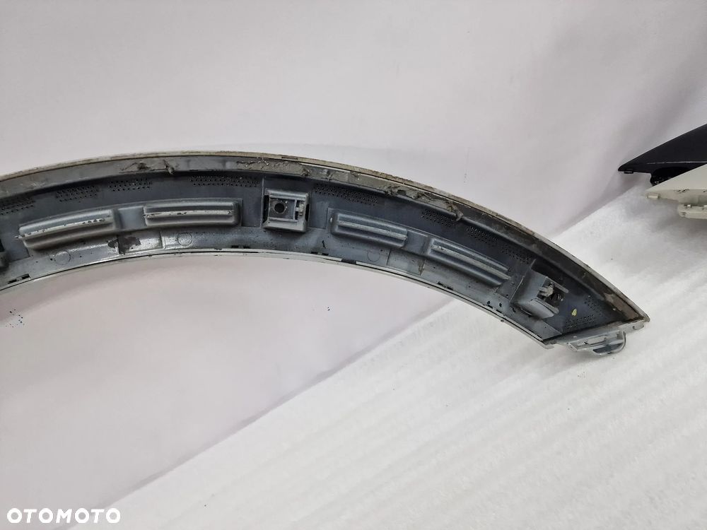 PORSCHE CAYENNE 9Y0 18- LEWA / PRAWA PRZEDNIA PRZÓD LISTWA NA BŁOTNIK , NR 9Y0853817 / 9Y0853818 , NR AUKCJI NLB86 - 9