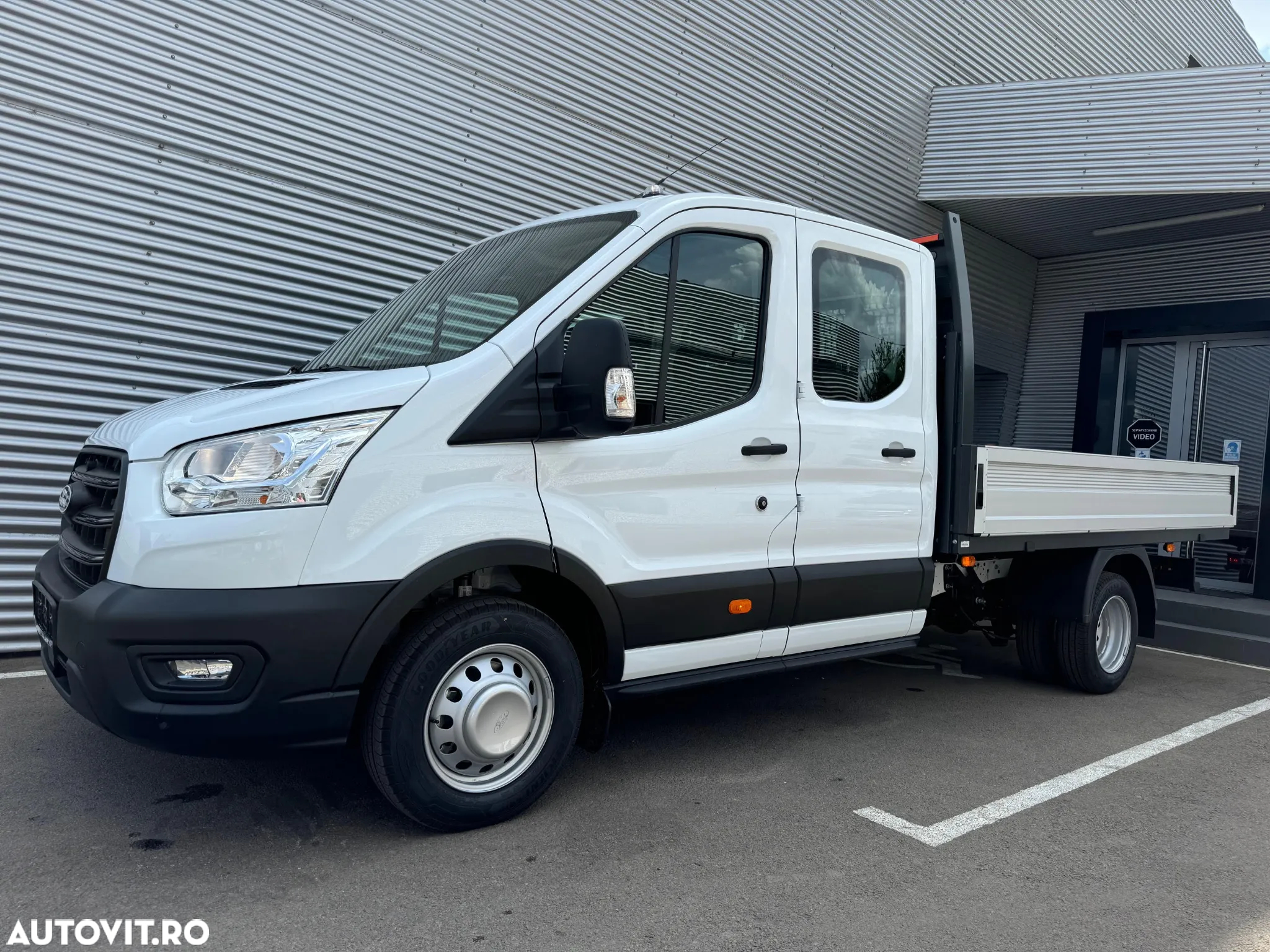Ford Transit 350 2.0 EcoBlue MHEV 130 CP L4 Sasiu RWD DCAB Trend - 13