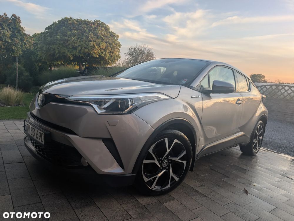 Toyota C-Hr 2019 photo 2