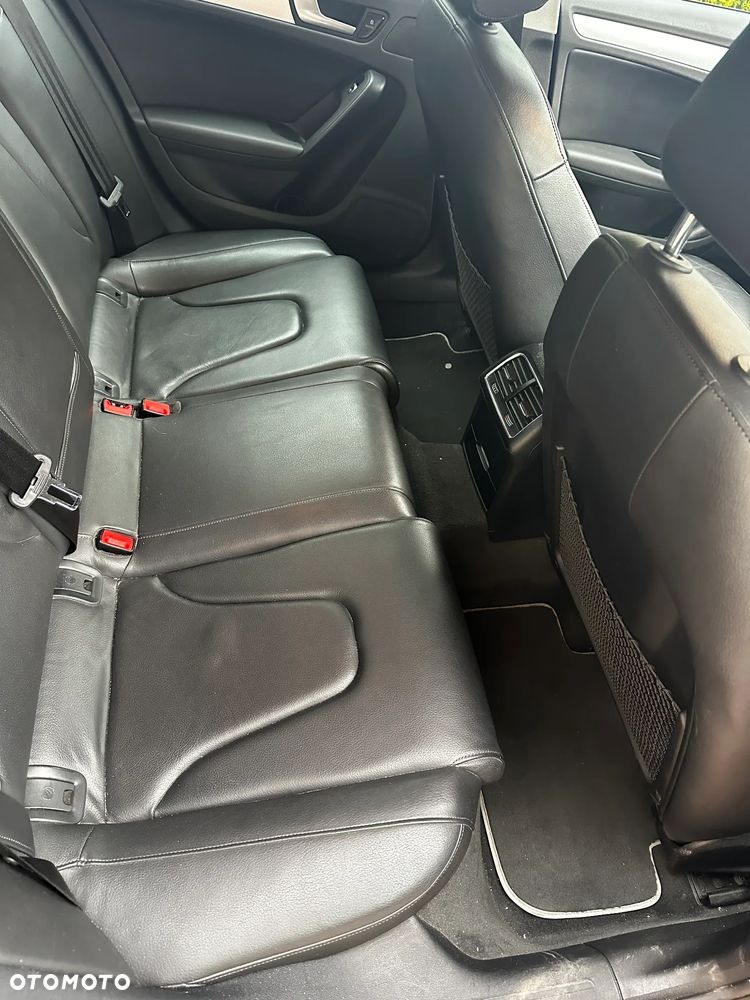 Audi A4 Limousine - 13