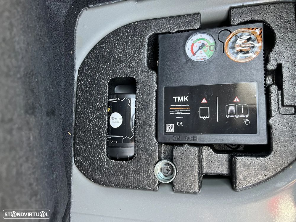 MINI 3 Portas Cooper Premium Essential Auto - 25