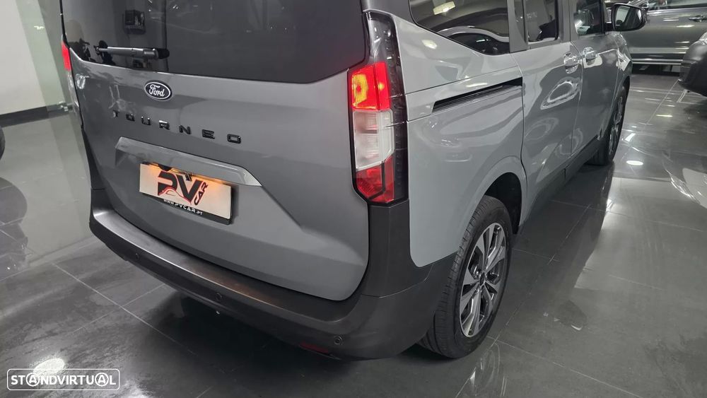 Ford Tourneo Courier 1.0 EcoBoost Titanium DCT - 24