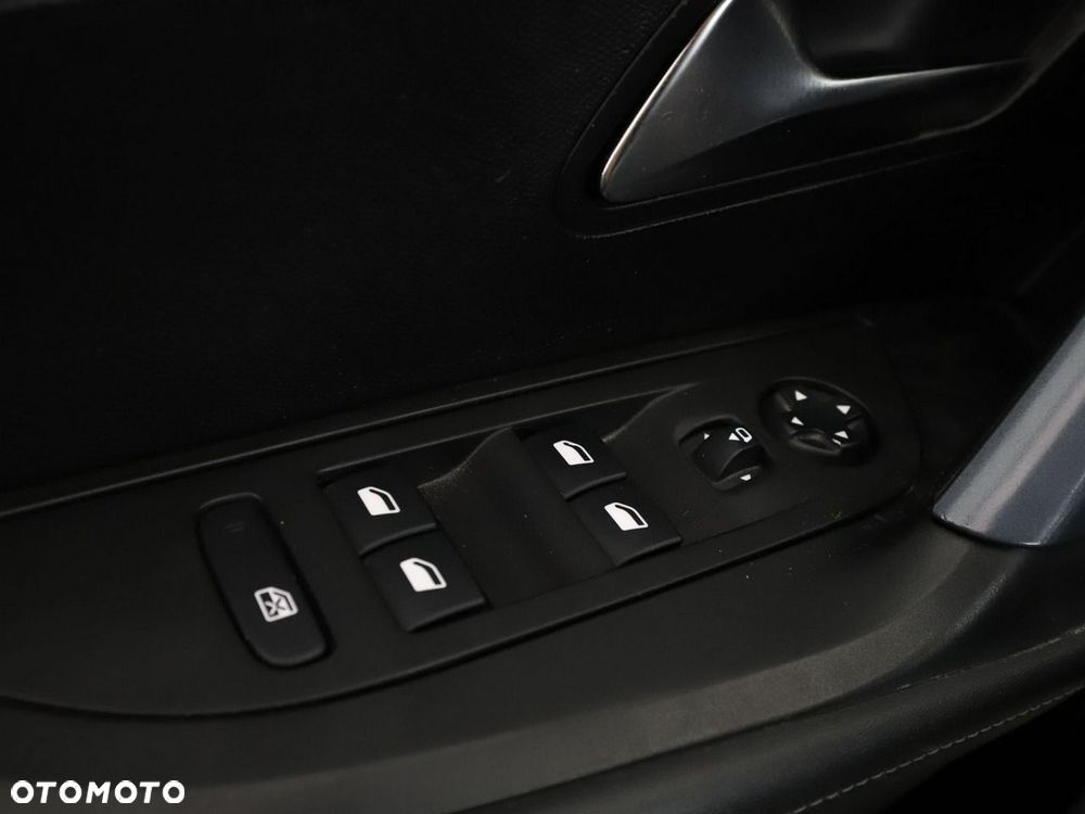 Peugeot 2008 BlueHDi 130 EAT8 Allure - 39