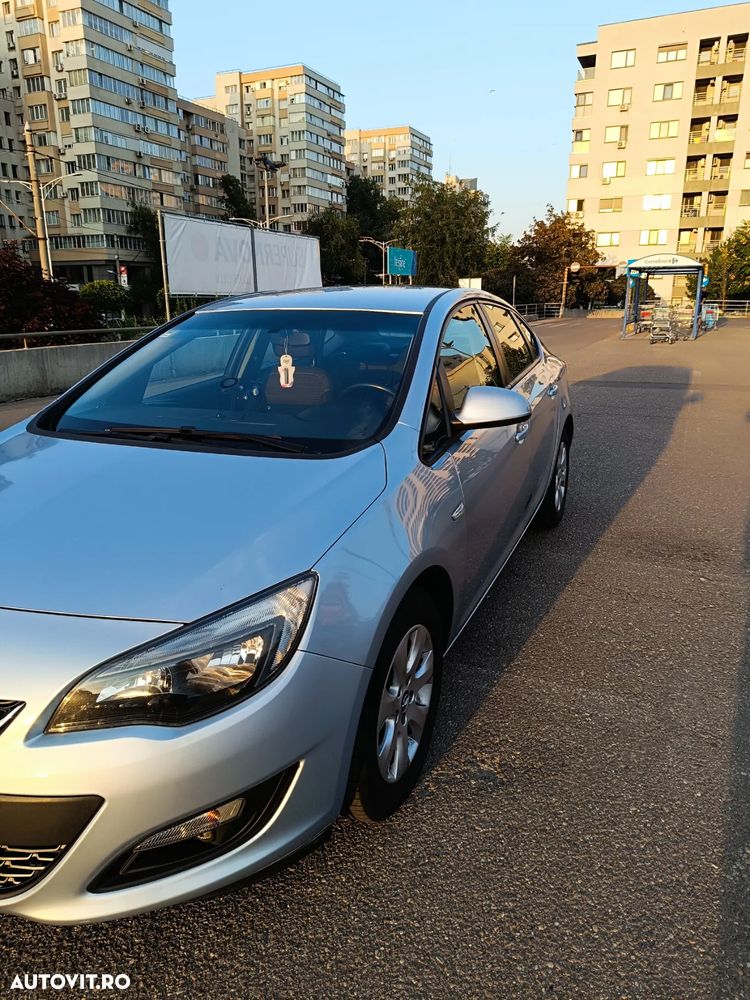 Opel Astra 1.6 CDTI ECOTEC Start/Stop Enjoy - 4