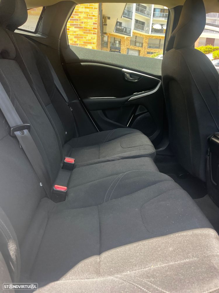 Volvo V40 1.6 D2 R-Design Momentum - 12