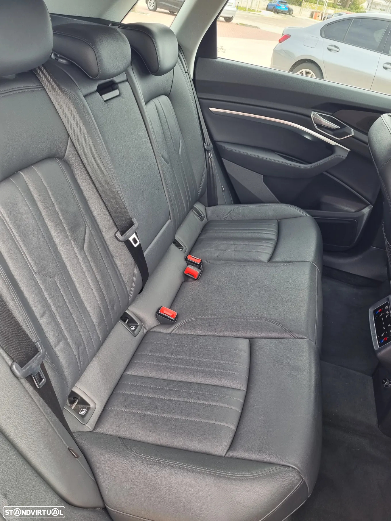 Audi e-tron - 12
