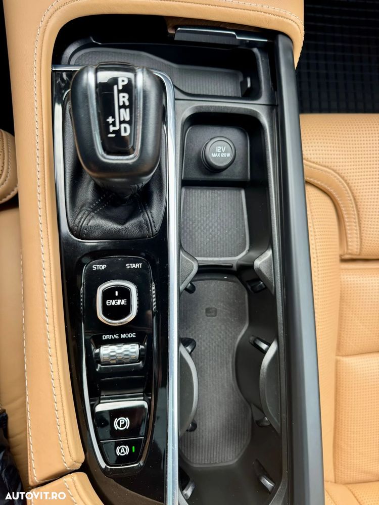 Volvo V90 D5 AWD Geartronic Momentum Pro - 12