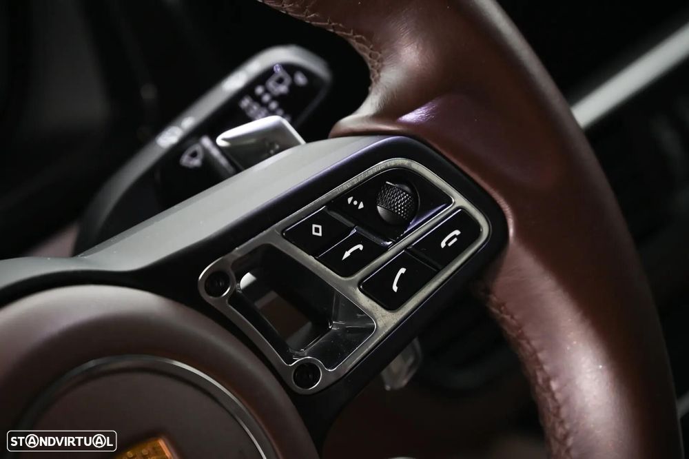 Porsche Cayenne Turbo S E-Hybrid - 28