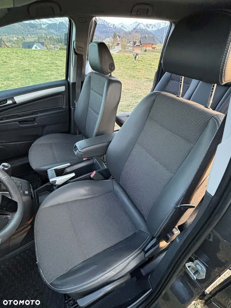Opel Zafira - 15